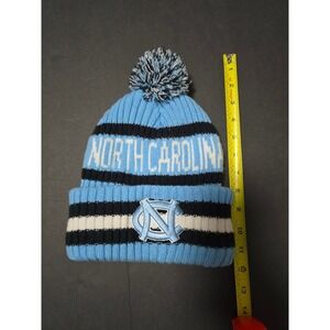 Noth Carolina pompom beanie, blue and white, fleece‎ lined, super warm OSFA
